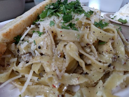 Patrizi's signature dishes Cacio e PepeThe Great Leopold (Pesto)Carbonara Alexandra